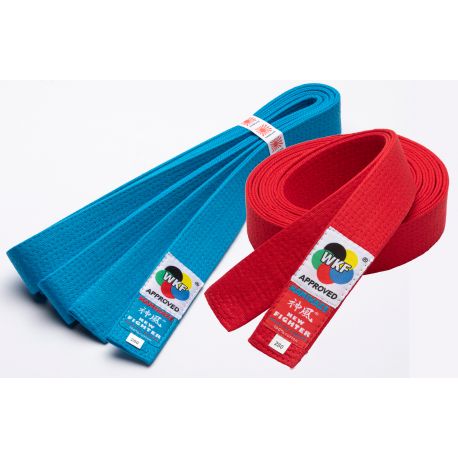 Pack 2 ceintures Kamikaze compétition « New fighter made for Kumite » Rouges et bleues Prix : 50,00 euros