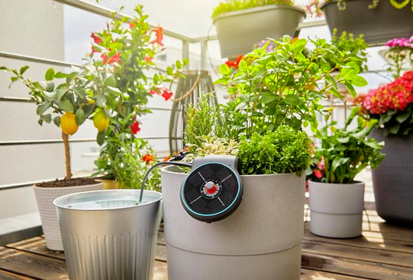 Ensemble d’irrigation solaire AquaBloom GARDENA #13300 – Image 2